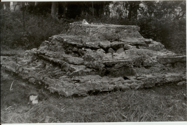 foto Vabadussõjas langenute mälestusmärgi alus Türi 1988