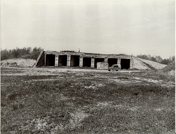 foto, mahajäetud Reinevere lokaatoripunkt 1992