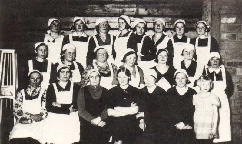 foto, Kihme perenaiste seltsi kursustest osavõtjad 1930-ndatel a.