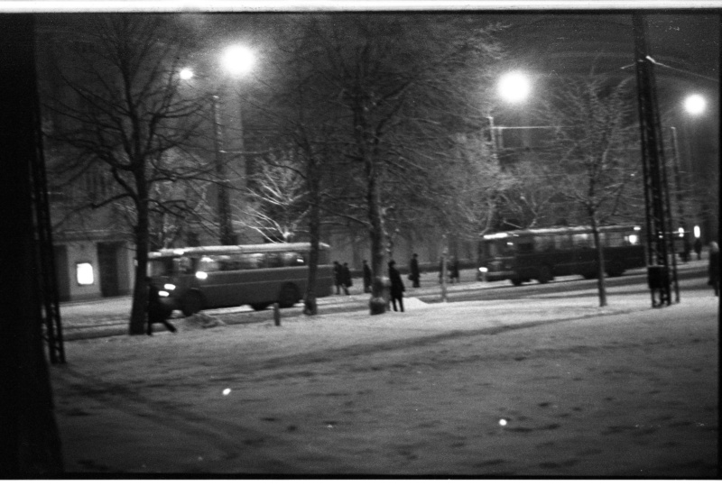 Bus Estonia puiesteel in front of Estonia theatre.