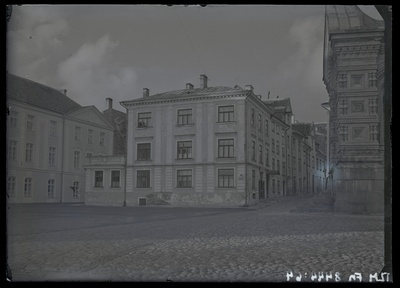Tallinn. Vaade Lossi platsilt Toomkooli tänava suunas  similar photo