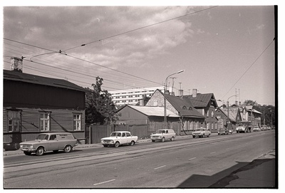 Tallinn. Vanad puumajad Pärnu mnt. Paide peatuse juures  similar photo