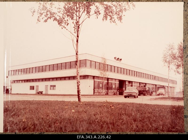 Pärnu Kolhoosiehituskontori autoremonditöökoda.