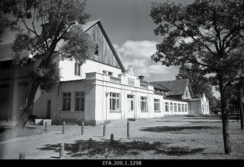 Vaade Pärnu kuursaalile.