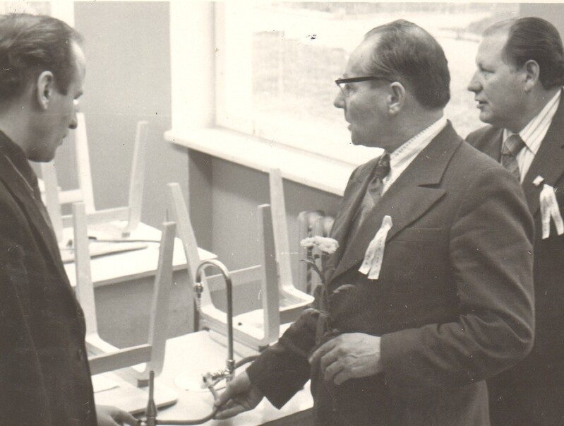 foto, Paide 2.Keskkooli juurdeehituse avamisel 1978.a.