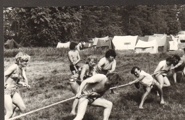 foto, Leivakombinaat "Standard" kokkutulek Kabli rannas 1977.a., köievedu