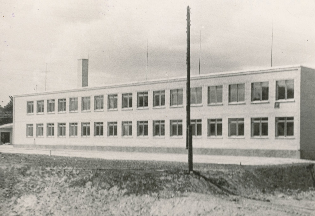 Photo. Varstu Secondary School building in 1965.