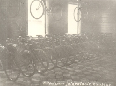 ümberpildistus, Tõnissoni jalgrataste kauplus  duplicate photo