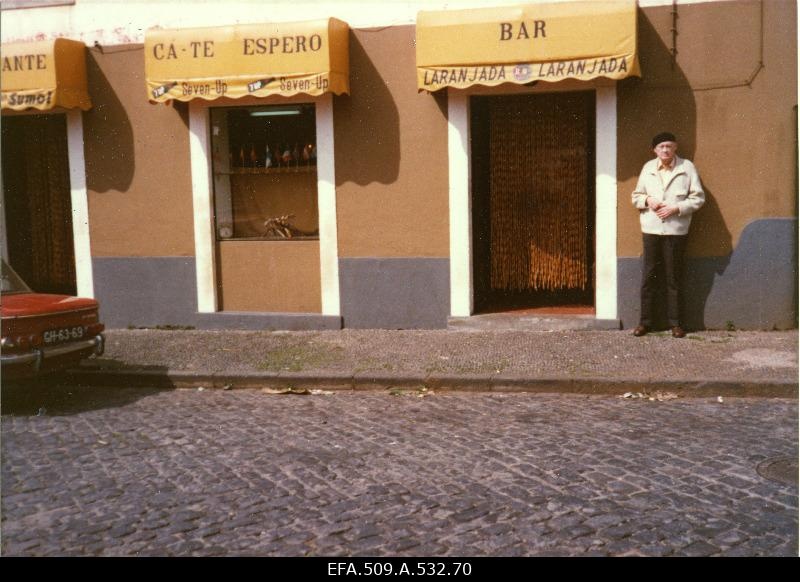 Raadioamatöör Karl Olof Leesment puhkusel Hispaanias Torremolinos.