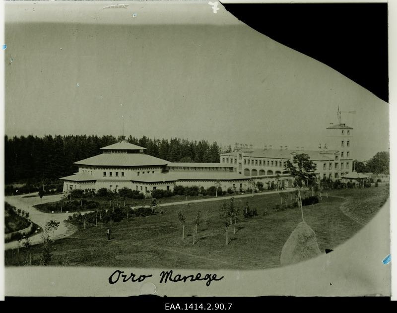 Vaade Oru lossile ja maneežile, klaasnegatiiv fotost (1900)