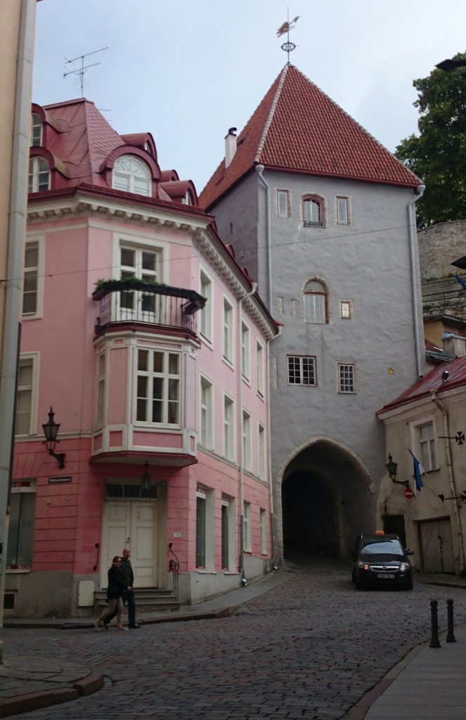 Tallinn, Pika jala värav, vaade Pika jala poolt. rephoto