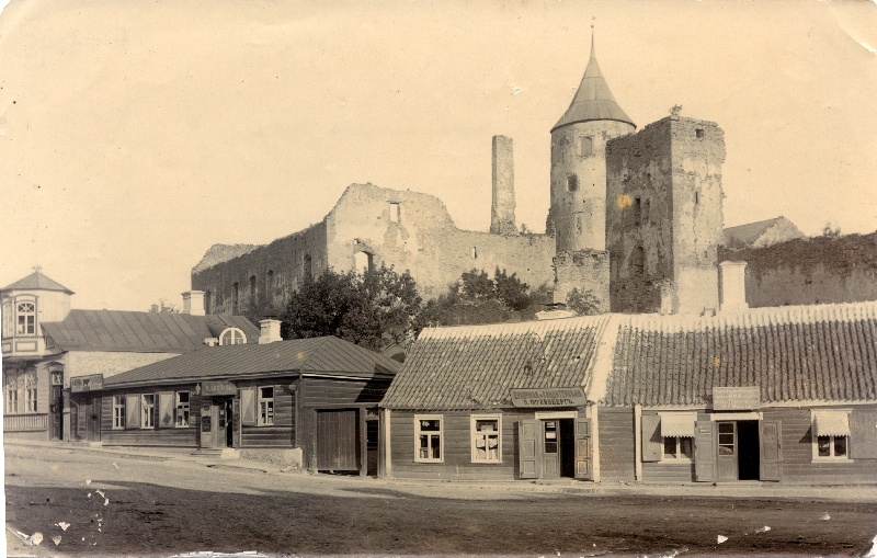 Photo. View of the houses and fortress evacuations of the beginning of Karja Street from Sweden. 19th century end.