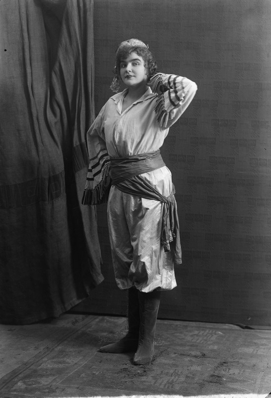 Mustlasparun, Estonia, 1926