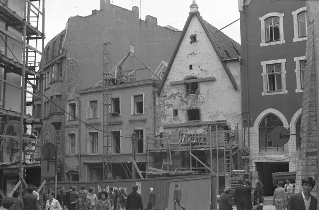 Polish restaurants in Tallinn. Viru Street.