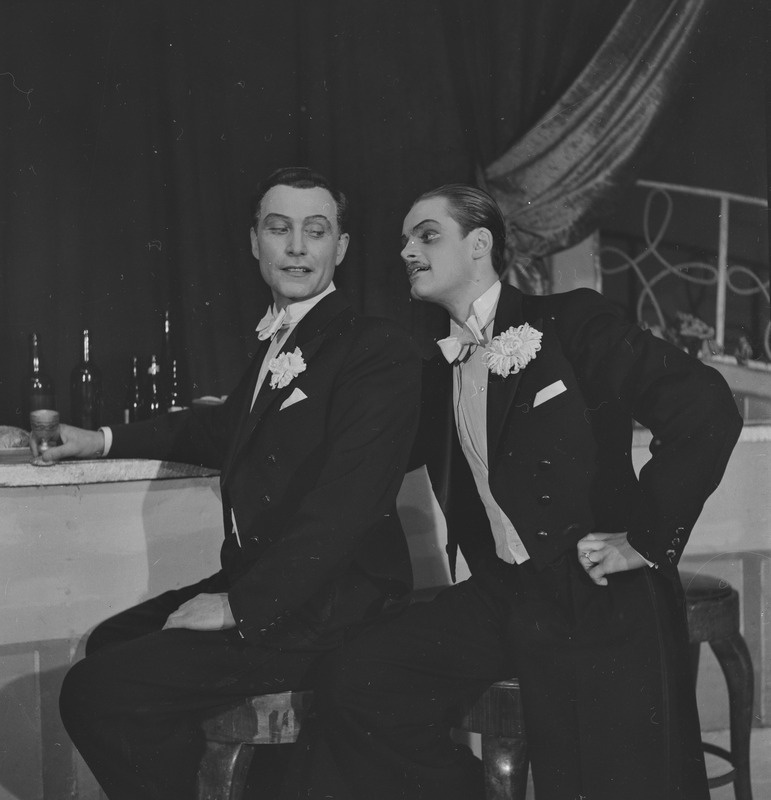Silva, Teater Estonia, 1948, osades: Edvin – Felix Juhandi, Von Szereny – Vello Viisimaa