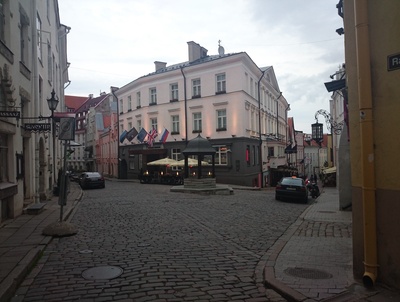 Rataskaevu ja Dunkri tänava nurk, "Hotell Peterburg" rephoto