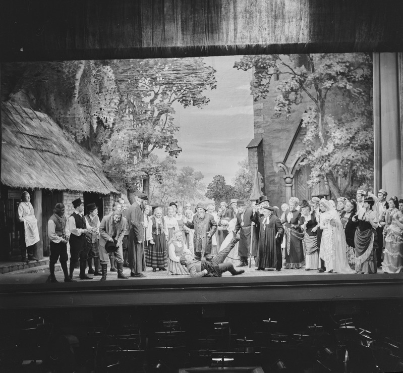 Rummu Jüri, Teater Estonia, 1955, pildil: stseen lavastusest