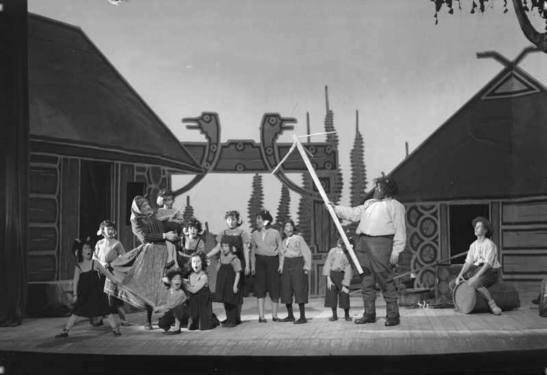 Kaval Ants ja Vanapagan, Estonia, 1931, Pildil Salme Peetson, Sergius Lipp, Ants Eskola
