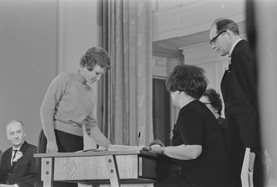 III Üleliiduline pianistide konkurss, Estonia kontserdisaal, 1969, pildil: Ada Kuuseoks – töötab Tallinna Konservatooriumis õppejõuna  similar photo