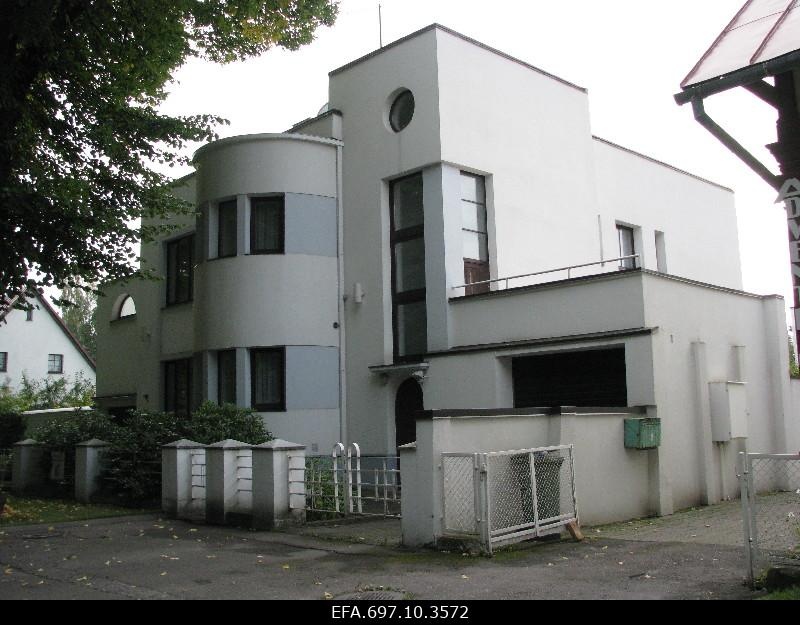 Funkstiilis villa Karja tänav 5.