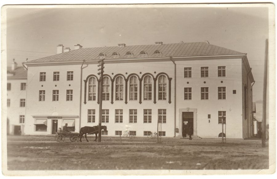 Building of Eesti Pank in Petser.