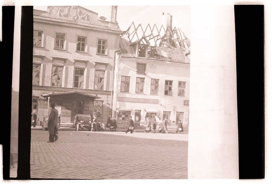 Burned building on Raekoja square