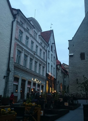 Tallinn, Vanaturukael, Raekoja tänav, vaade Raekoja poole. rephoto