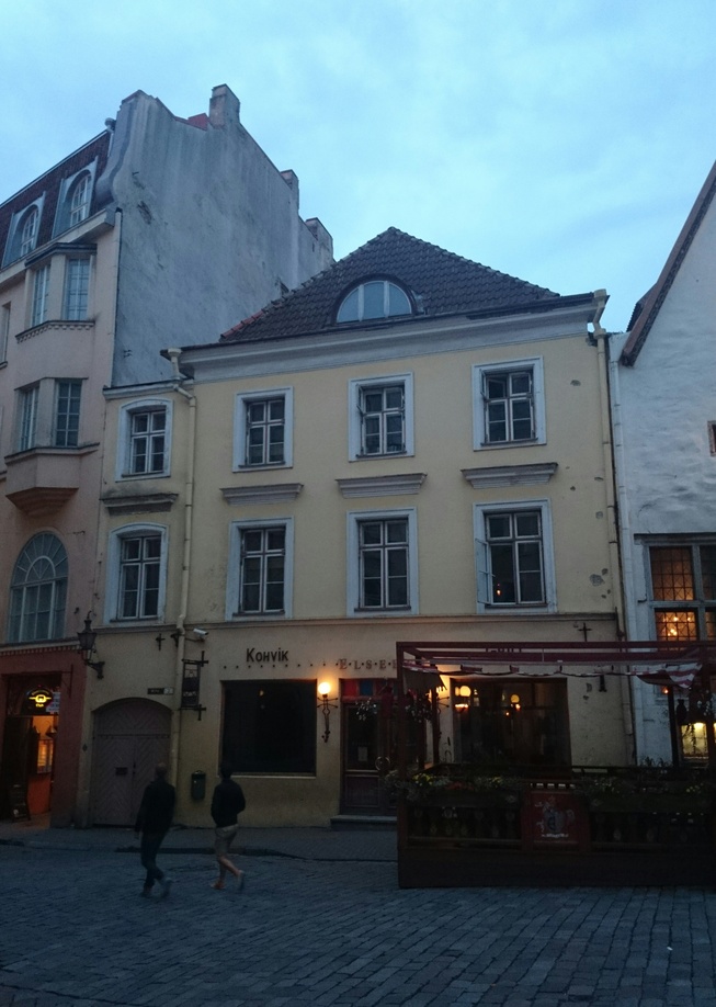 Hoone Viru tänaval nr 3. OÜ "Esto-Muusika" rephoto