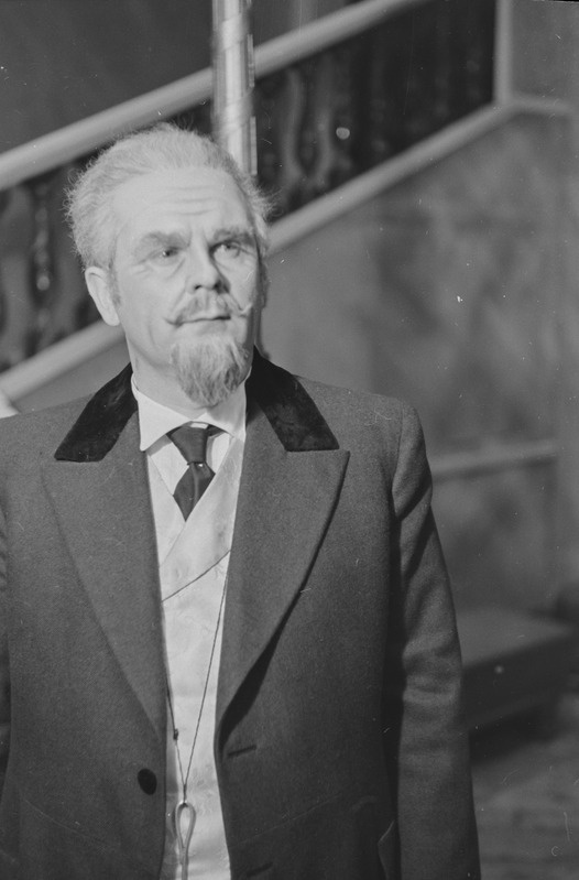 Traviata, Teater Estonia, 1949, osades: Alfred Germont – Martin Taras