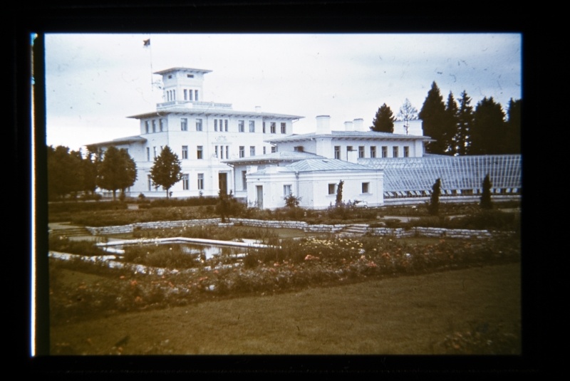 Valley castle and castle gardens, greenhouse