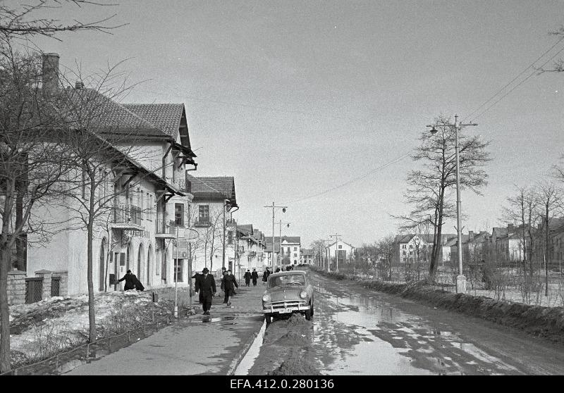 Kohtla-Järve, Jõhvi, Narva.