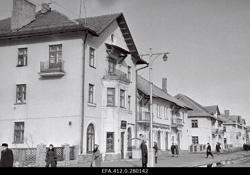 Kohtla-Järve, Jõhvi, Narva.