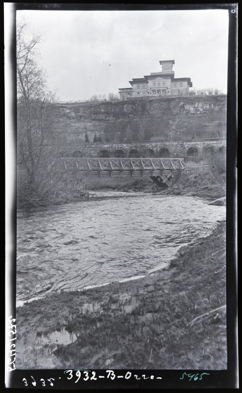 Loss of the valley. View from the west.