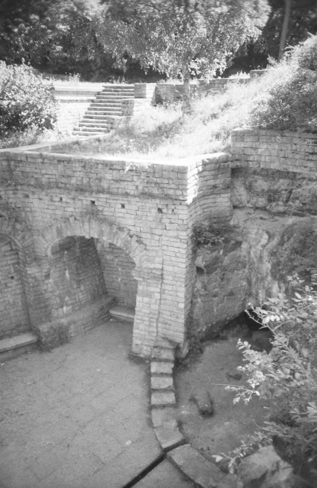 Valley castle terraces