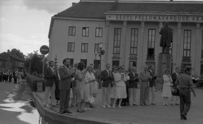 Negative. The III boy choir song festival in Tartu in 1986. A. Nilson's whole. Ceremony at the shape of Lenin.