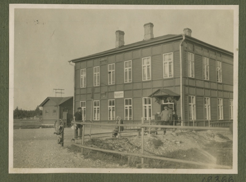 Vasalemma station building.