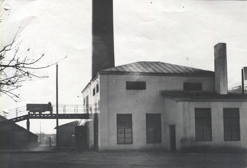 Photo. Võru Linna Elekrijaama Estags, boilerhouse and central heating boiler in 1948.