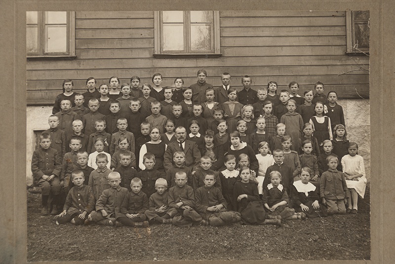 Pärsti kooli esimesed neli klassi