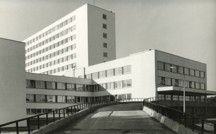Tallinn Port Hospital, view from the pandus to the building. Architects Paula Koido, Helje-Reet Aurik