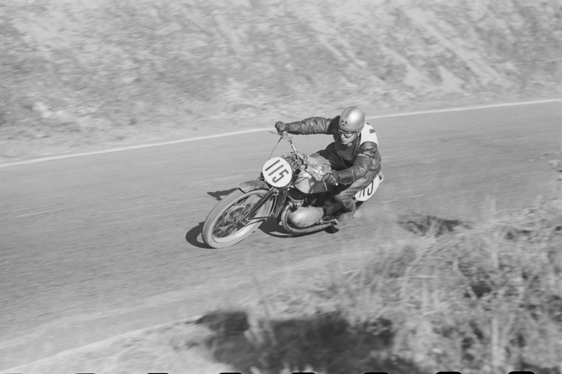 Mootorrataste ringrajasõidu meistrivõistlused 1949