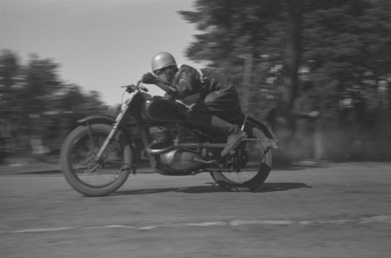 Mootorrataste ringrajasõidu meistrivõistlused 1949