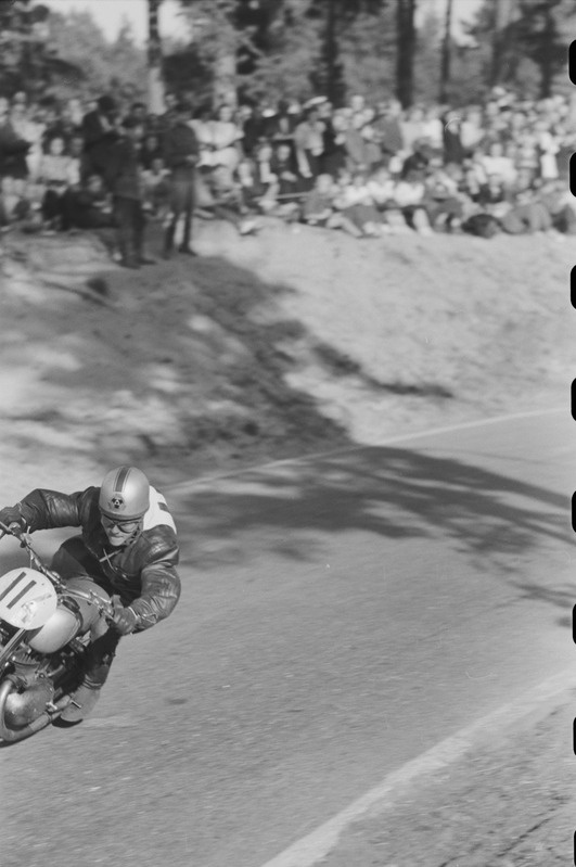 Mootorrataste ringrajasõidu meistrivõistlused 1949