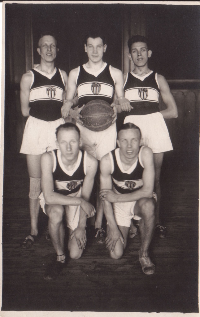 Tallinna Kalevi korvpallimeeskond