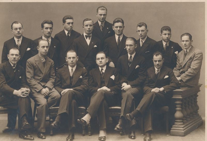 Jalgpalliselts "Estonia" asutajad ja I meeskond 1930