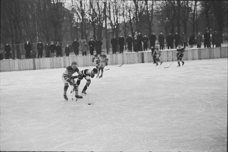 Jäähokimäng Tartu-Viljandi 1948