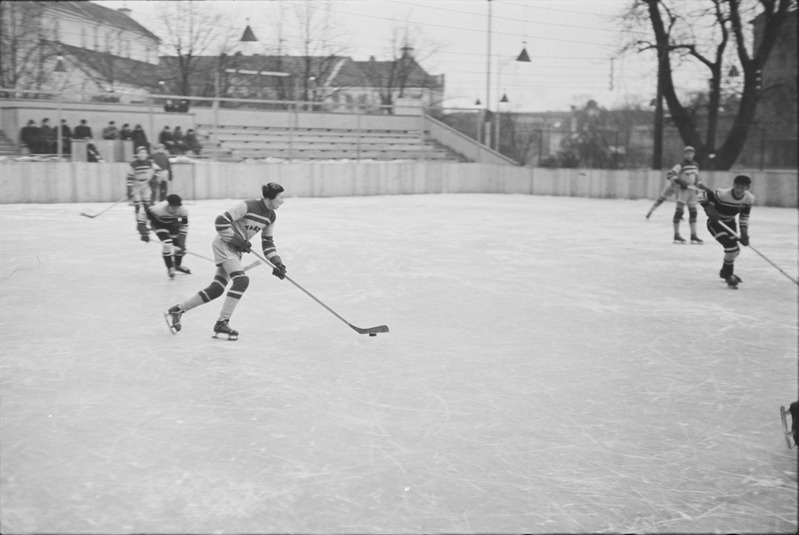 Jäähokimäng Tartu-Viljandi 1948