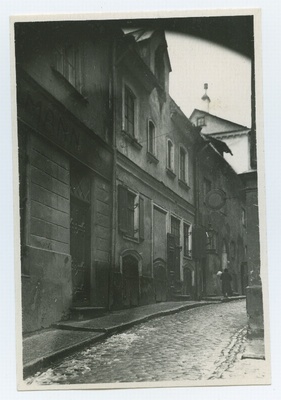Tallinn, Raekoja Street 6 house façades.  duplicate photo