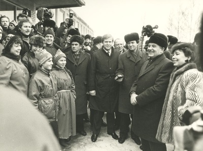 Mm.gorbatshovvisit in Estonia.  duplicate photo