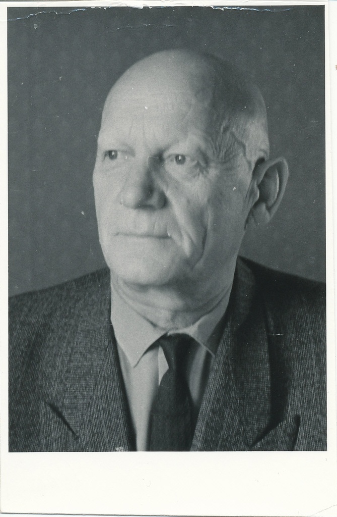 Laskesportlase, -treeneri ja kohtuniku Johannes Varbola portree