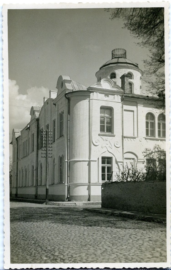 Secondary school building (Kuressaare Old Town School) , view by the city centre